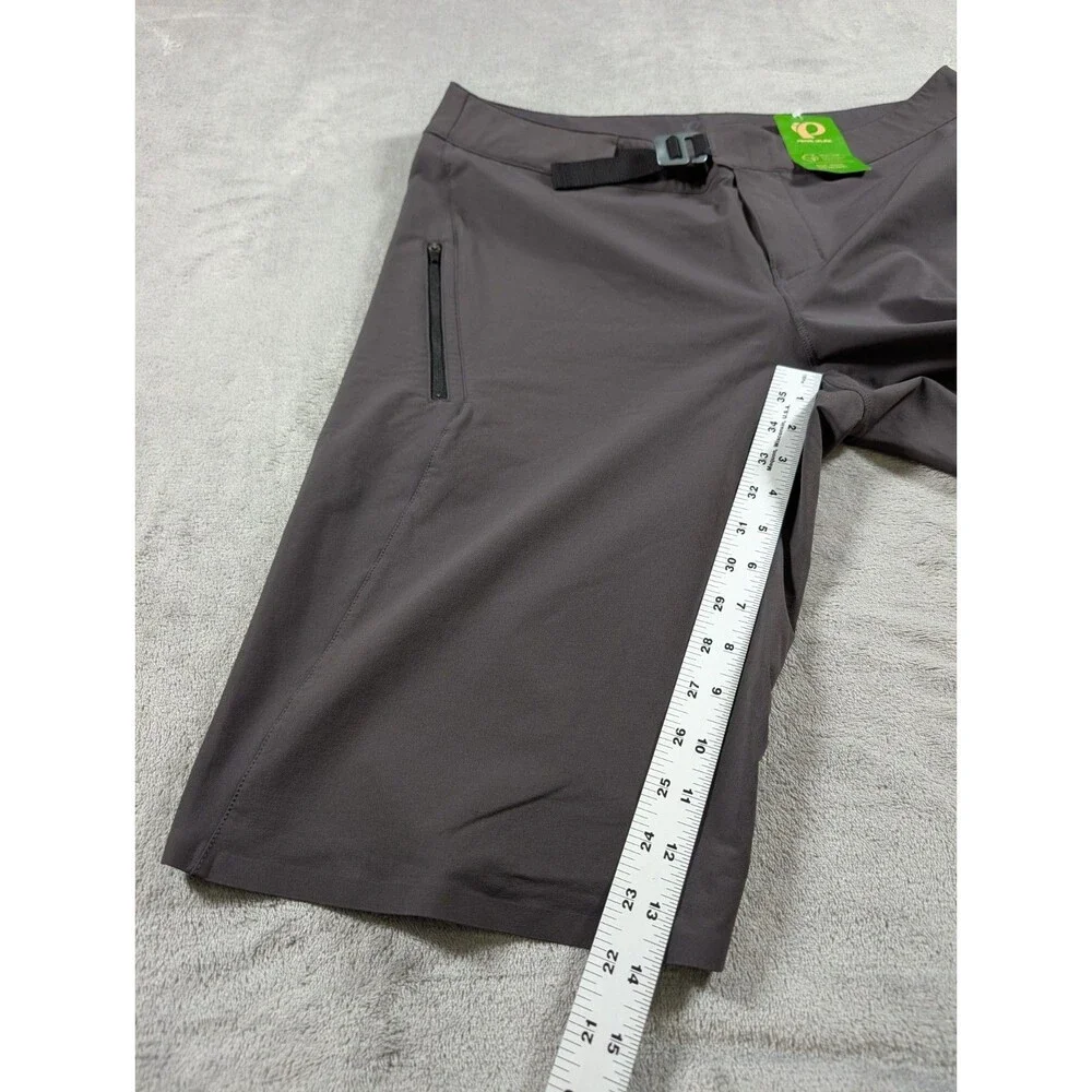 Pearl Izumi Elevate Shell Shorts Mens 34 Gray Cycling MTB Spell Out Performance